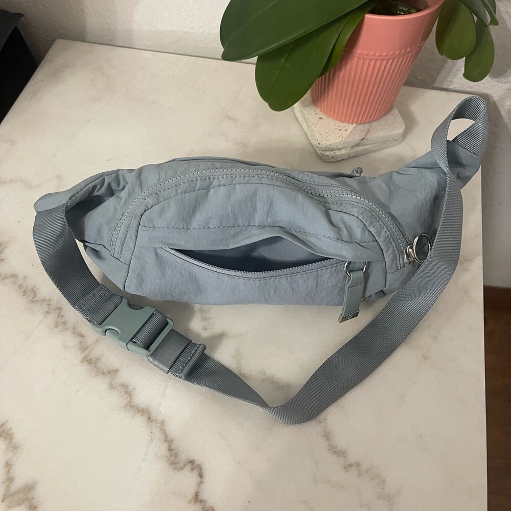 Lululemon On The Beat Belt Bag* 4.5L Blue Cast - Picture 12 of 16